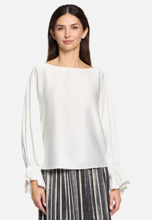 Betty Barclay Satin-Bluse mit U-Boot-Ausschnitt